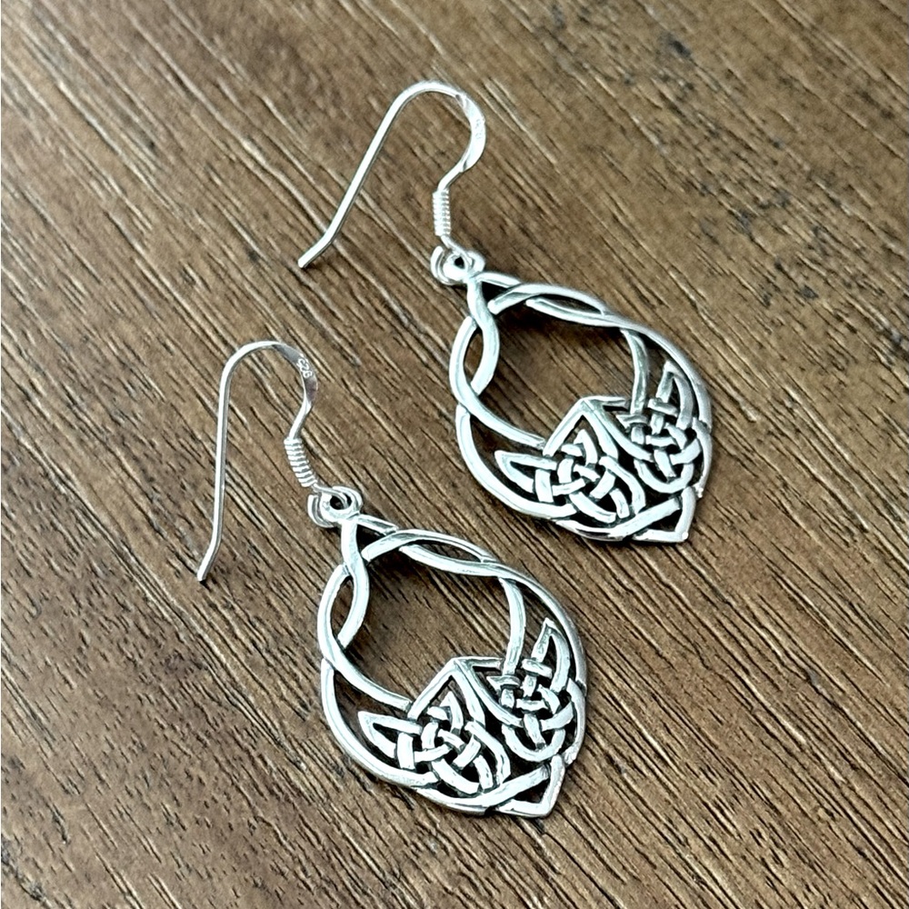 NWT 925 Sterling Silver Celtic Dangle Earrings! Hypoallergenic! NEW! - Picture 2 of 7